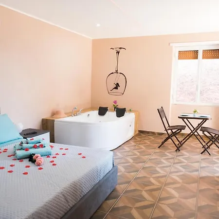 Palazzo De Matteo Bed & Breakfast 4*