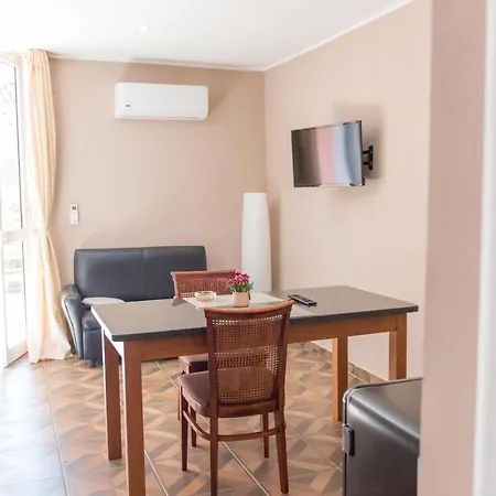 Palazzo De Matteo Frühstückspension