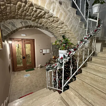 Palazzo De Matteo Caiazzo