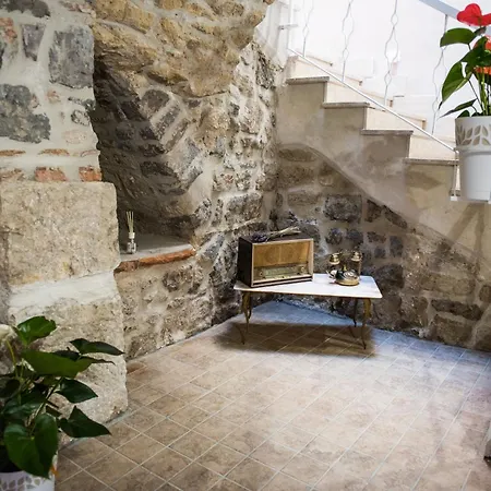 Palazzo De Matteo Caiazzo